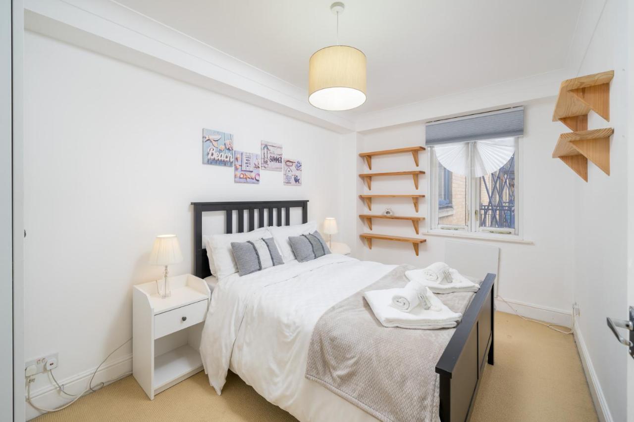 Crossharbour Canary Wharf 2 Bed Duplex Apartment Londýn Exteriér fotografie